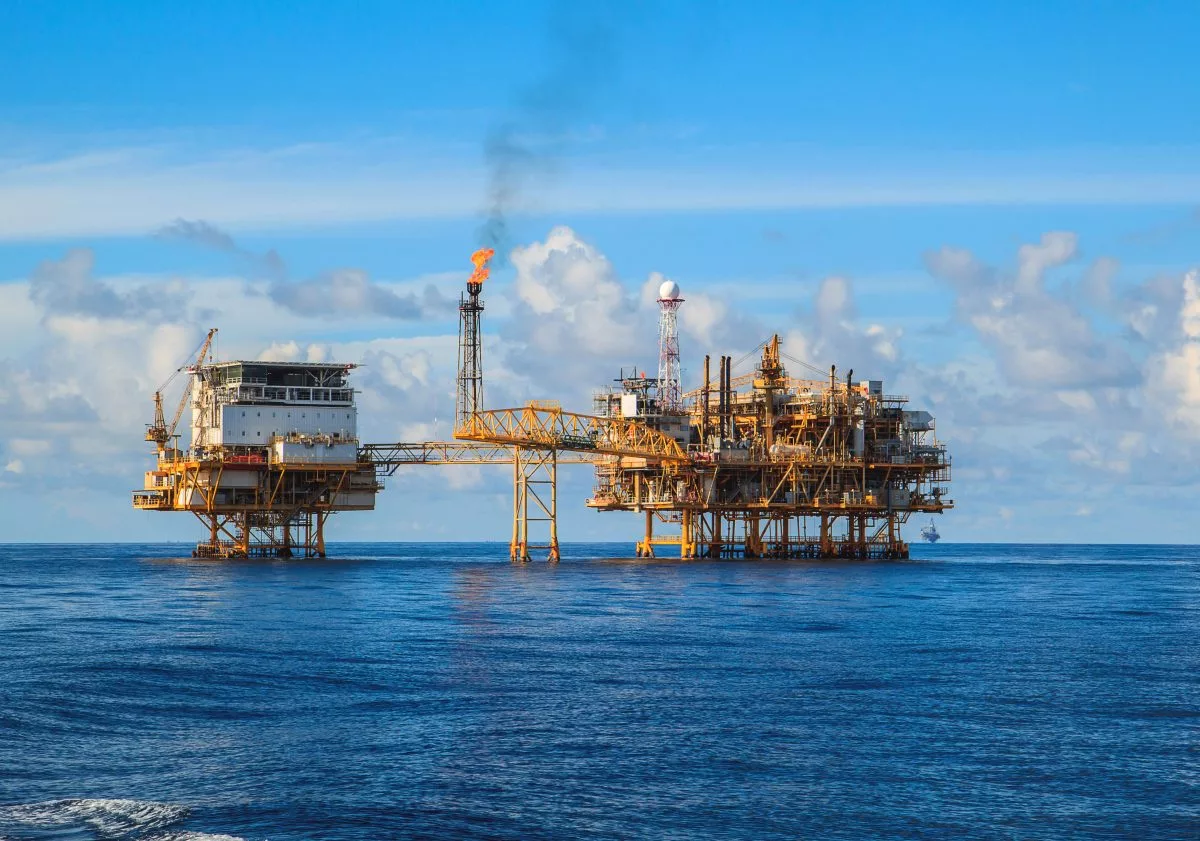 Preceding Crucial Chinese Economic Data, Oil Prices Dropped