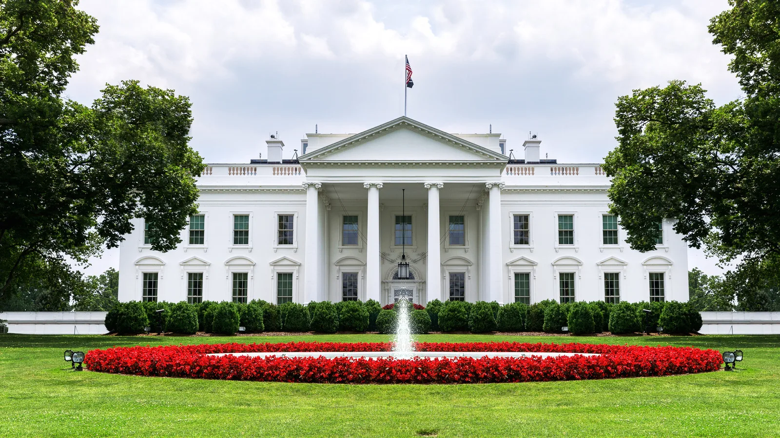 US Lawmakers Discuss $70B Tax Breaks for Businesses, Families