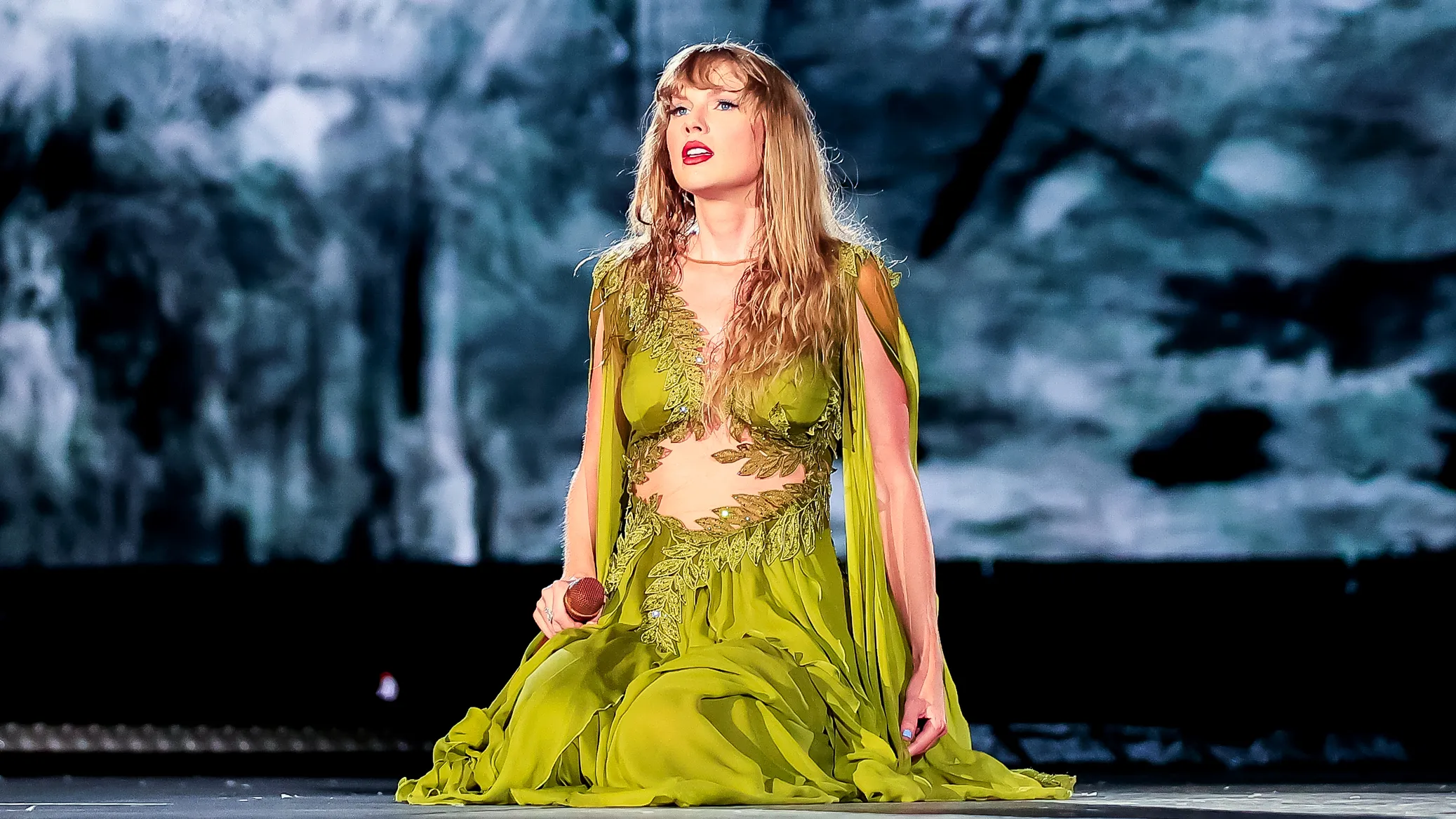 Taylor Swift Journey of Musical Evolution And Artistic Resilience