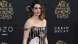 Anne Hathaway Net Worth, Biography, And Career
