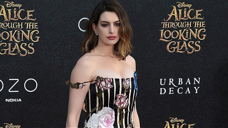Anne Hathaway Net Worth, Biography, And Career