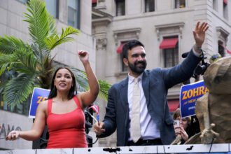Zohran Mamdani Kicks Off New York Tour, Linking Cuomo to Trump